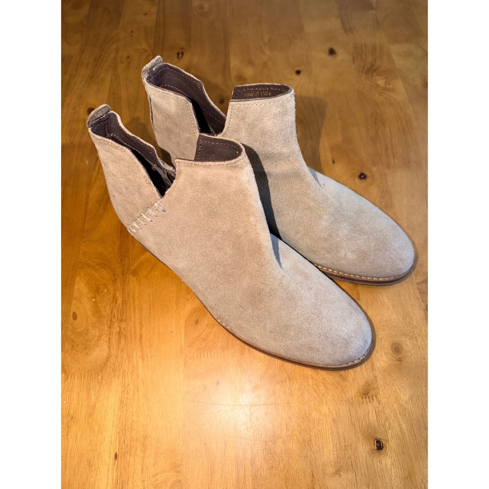 Diba True Veeva Deeva Taupe Suede Studded Ankle Bootie Womens 8.5 M